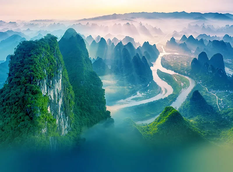 4-day tour to-Guilin-Yangshuo West Street-Xingping-Fishing Village-with a background of 20 RMB-Gudong Forest Waterfall-Liu Sanjie Grand View Garden-encountering Longhe River’s bamboo raft-Guanyan, Elephant Trunk Mountain, Sun and Moon Twin Towers and other scenic spots